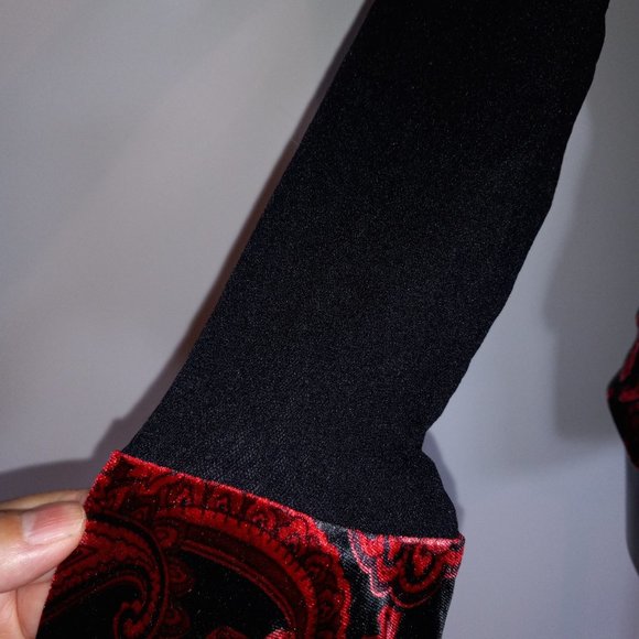 stretchy velvet floral print top with sheer sleeves & boat neck - Picture 11 of 13